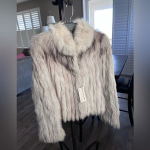 Saga Fox Fur Coat - Authentic - Vintage - Silver/Grey/White - Size S/M